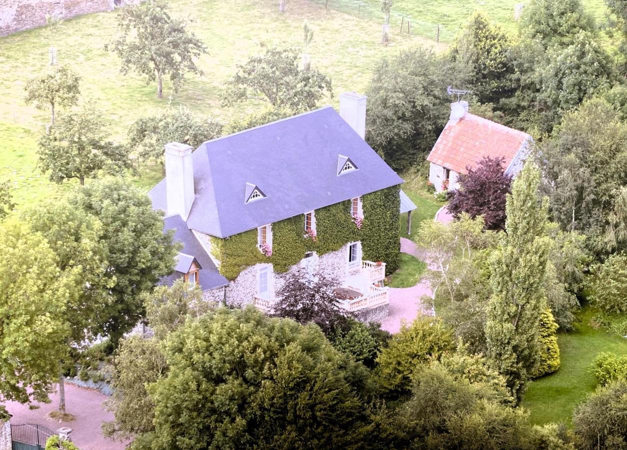 Le Pont De Benneville Cahagnes Экстерьер фото