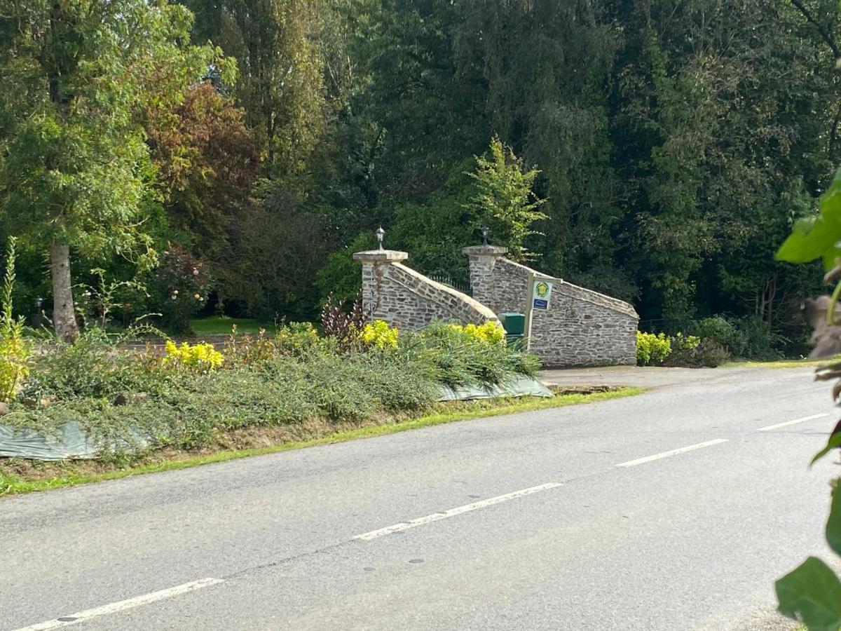 Le Pont De Benneville Cahagnes Экстерьер фото